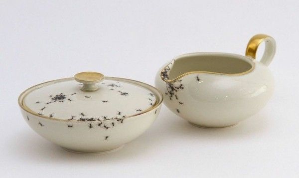  photo Porcelain-Dishes-Covered-in-Ants-1-600x357_zpsfc6ba0a4.jpg